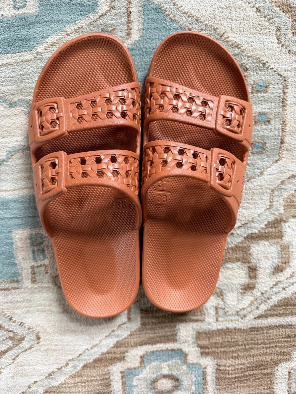 Women’s Free Moses Slide Sandals in Paz Coffee